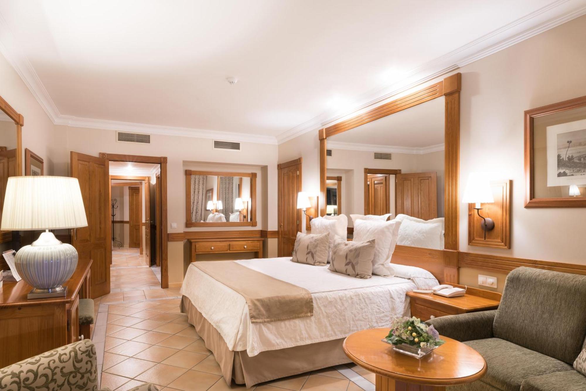 Gf Gran Costa Adeje***** Hotel ภายนอก รูปภาพ