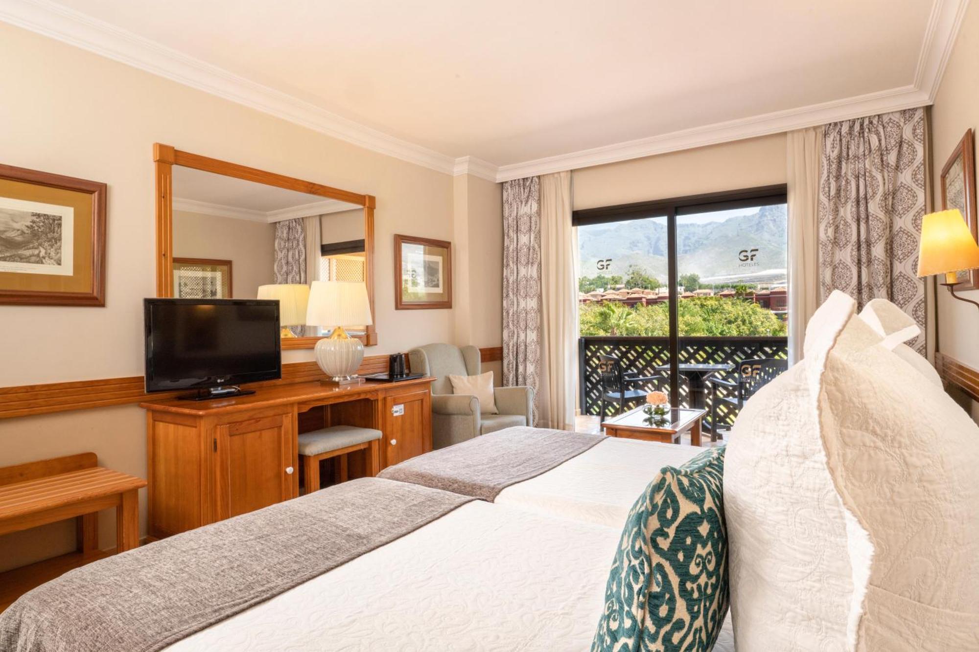 Gf Gran Costa Adeje***** Hotel ภายนอก รูปภาพ