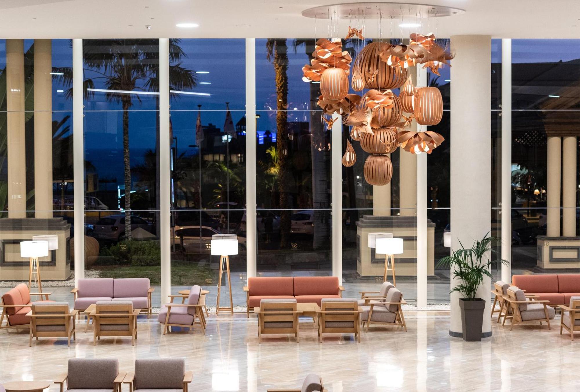 Gf Gran Costa Adeje***** Hotel ภายนอก รูปภาพ
