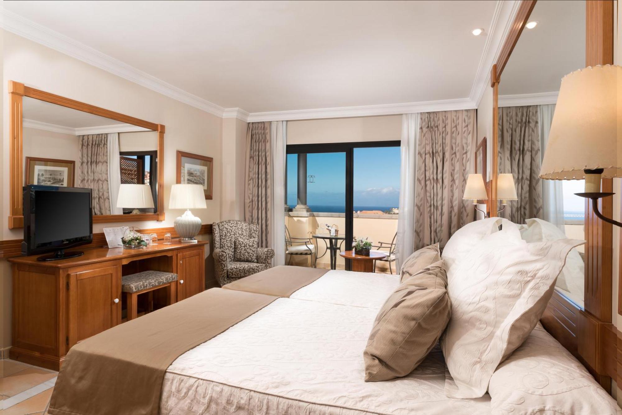 Gf Gran Costa Adeje***** Hotel ภายนอก รูปภาพ