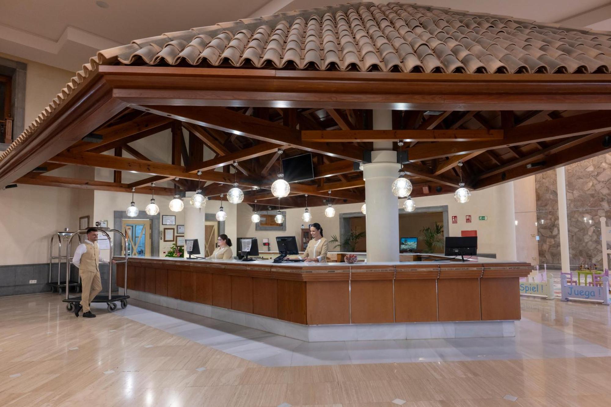 Gf Gran Costa Adeje***** Hotel ภายนอก รูปภาพ