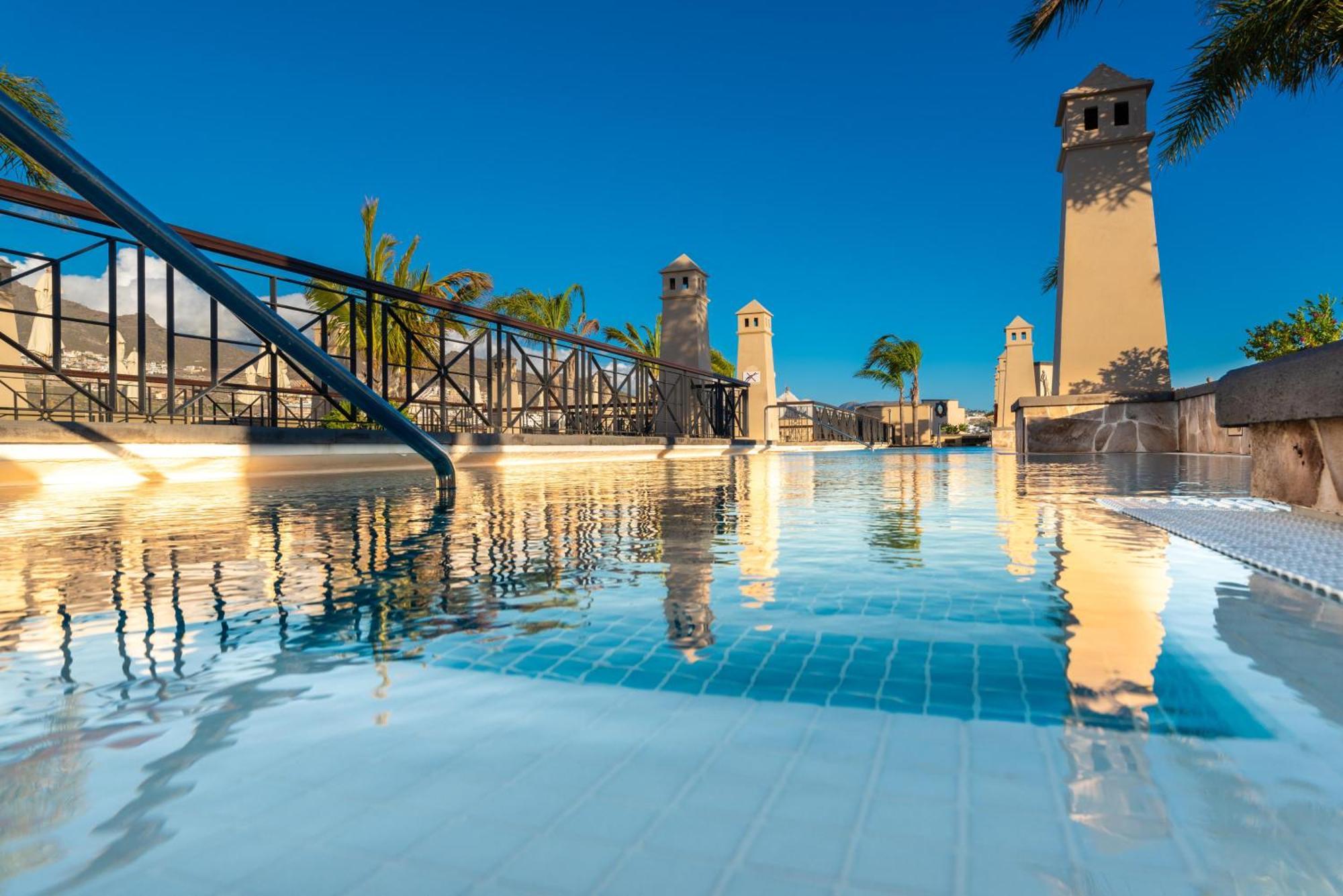 Gf Gran Costa Adeje***** Hotel ภายนอก รูปภาพ