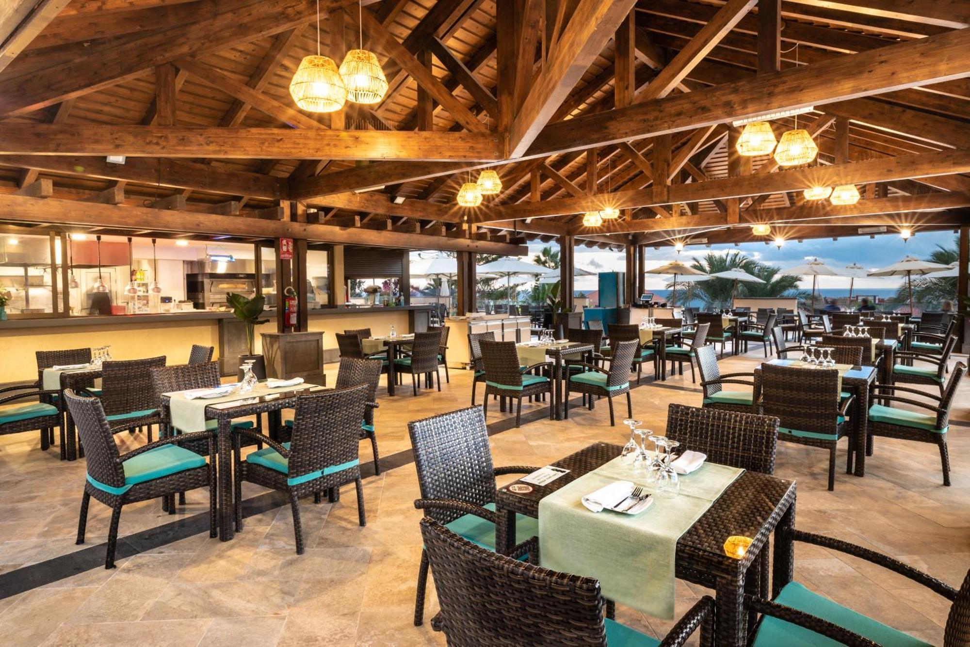 Gf Gran Costa Adeje***** Hotel ภายนอก รูปภาพ
