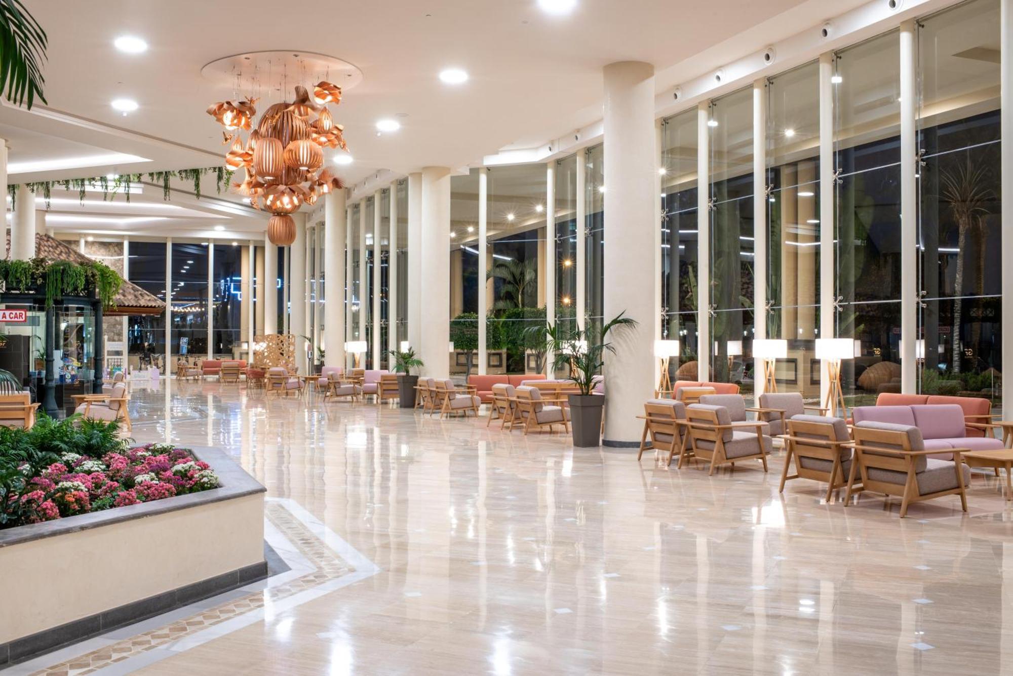 Gf Gran Costa Adeje***** Hotel ภายนอก รูปภาพ